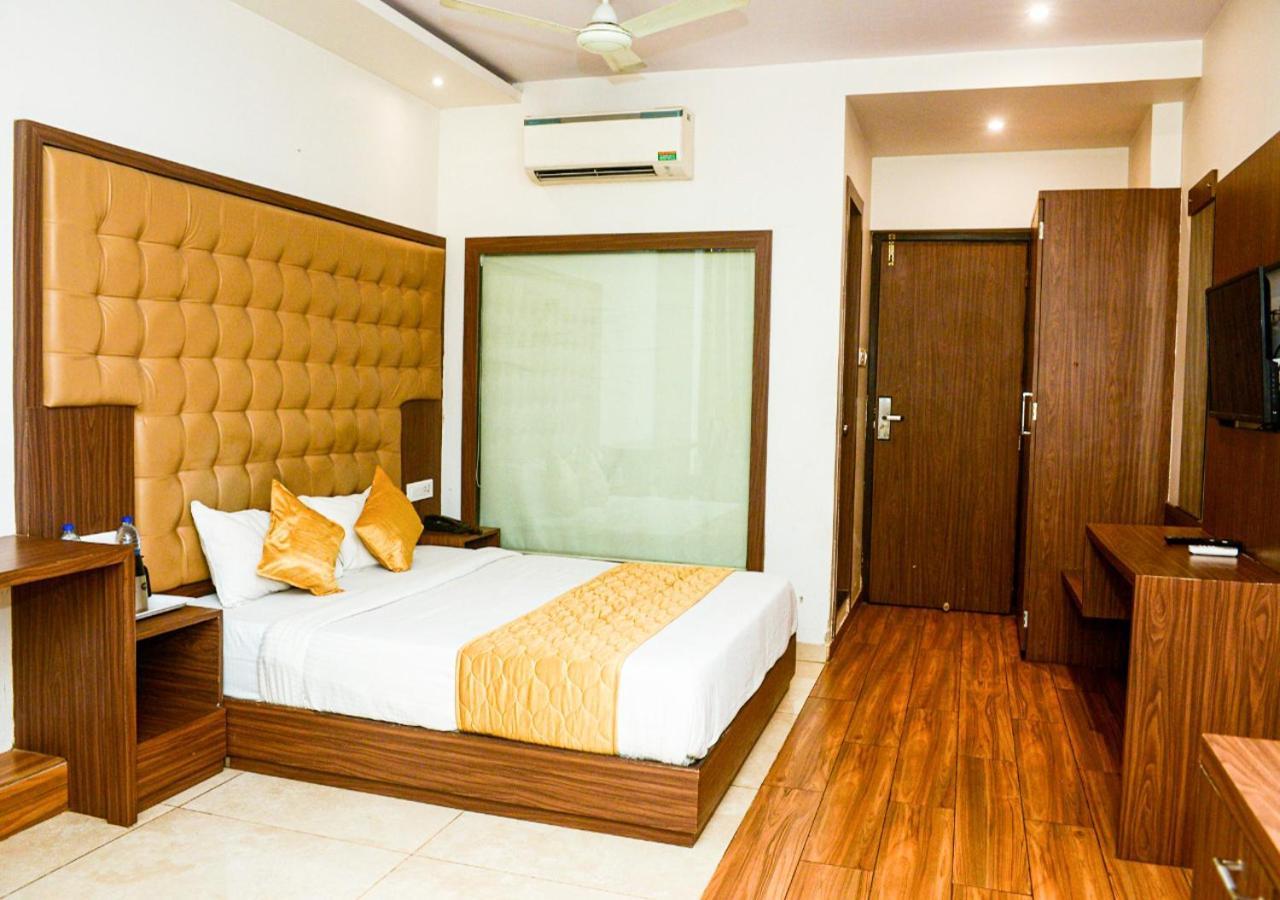 Hotel Bkc Inn - Near Trade Center, Visa Consulate Мумбаи Экстерьер фото