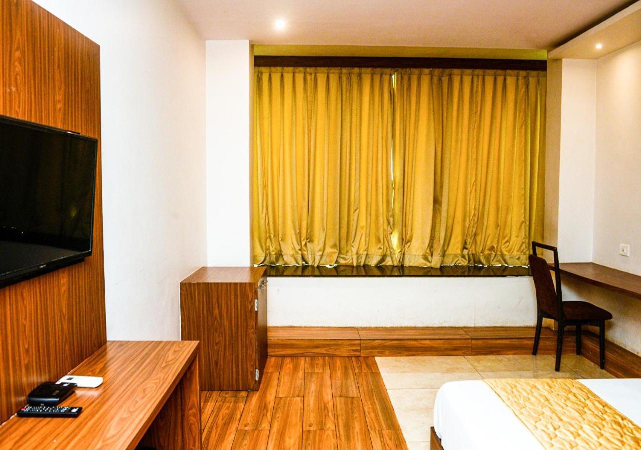 Hotel Bkc Inn - Near Trade Center, Visa Consulate Мумбаи Экстерьер фото