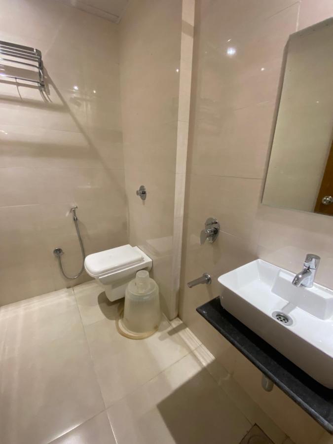 Hotel Bkc Inn - Near Trade Center, Visa Consulate Мумбаи Экстерьер фото