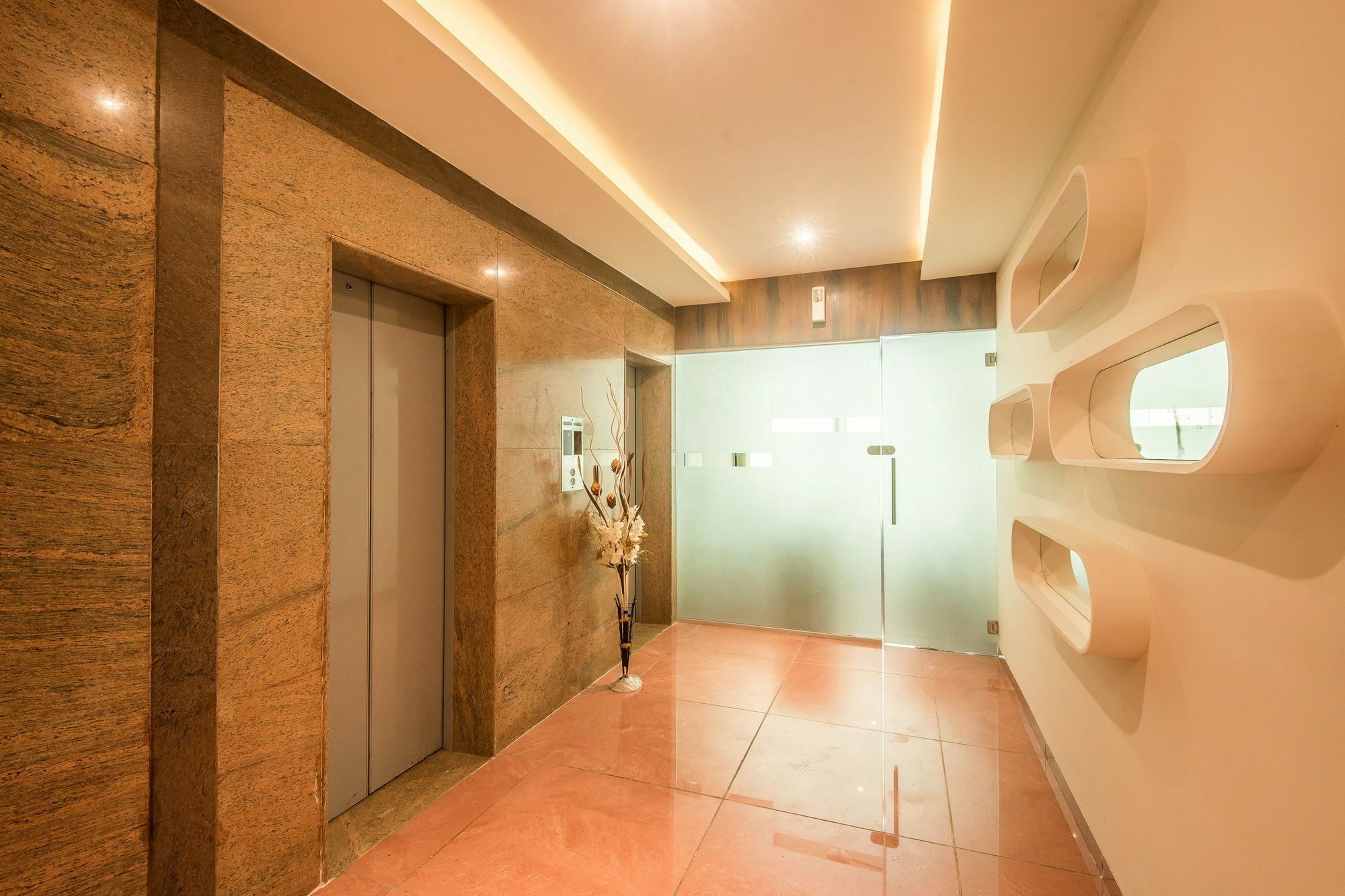 Hotel Bkc Inn - Near Trade Center, Visa Consulate Мумбаи Экстерьер фото